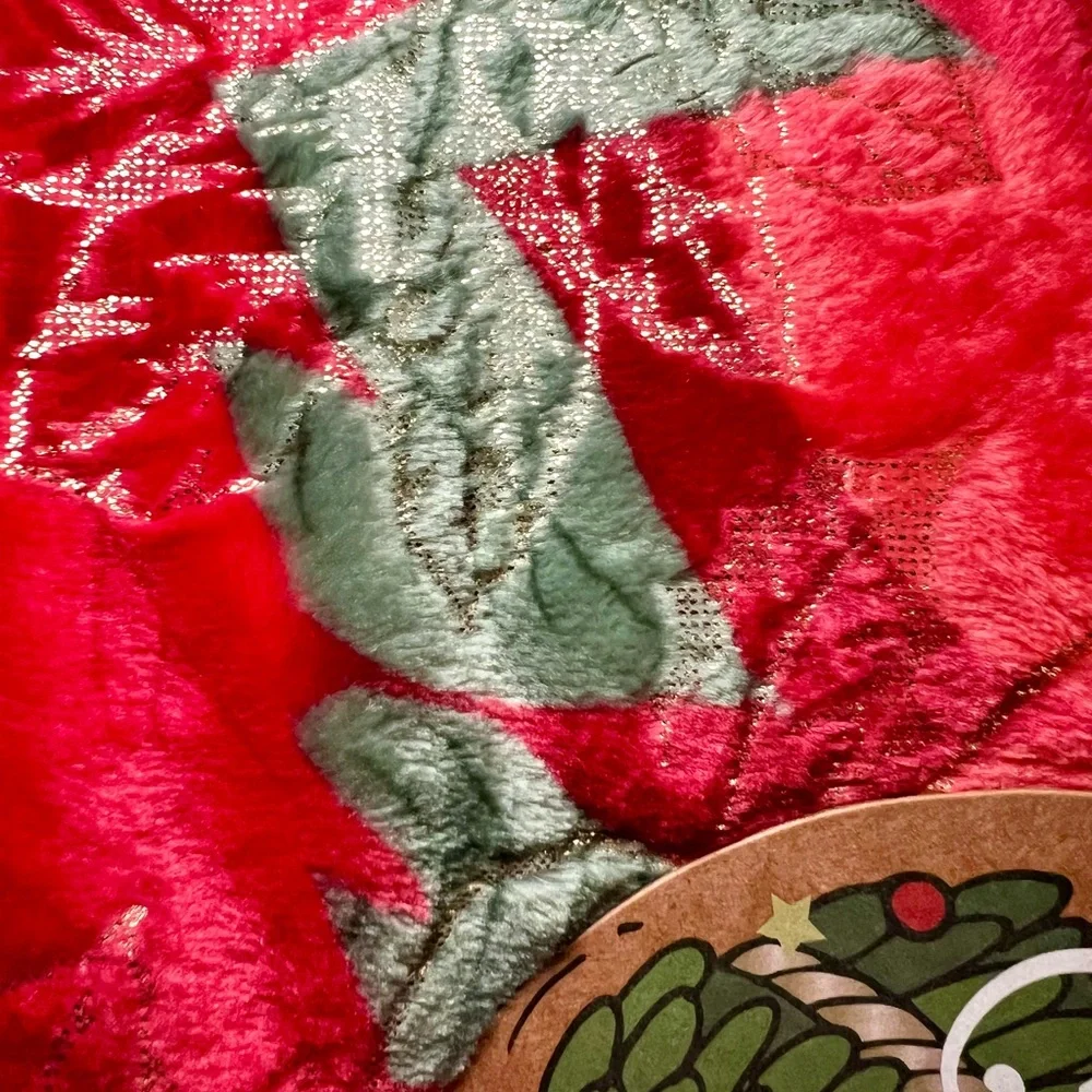 Christmas Red Poinsettia Flowers Plush Throw Blanket Gold Foil Green Leaves